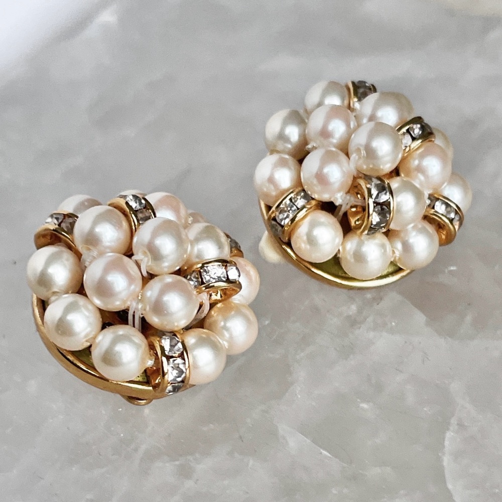 Vintage Liz Claiborne Faux Pearls Crystals Gold Tone Clip On Earrings